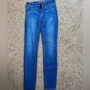 American Eagle slightly worn size 2 jeans